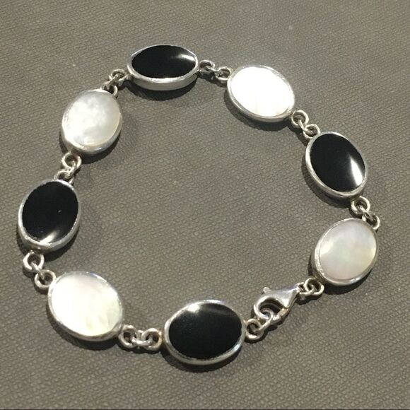 Sterling Bracelet Comprised of Alternating Links of Black Onyx & Mother of Pearl - Picture 6 of 8